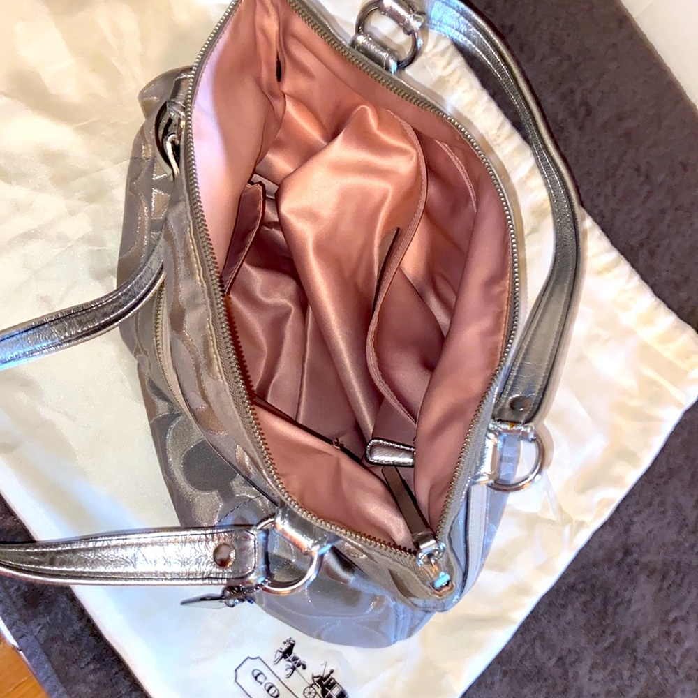 Coach Purse - Picture 4 of 4